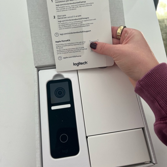 Logitech circle view camera doorbell. - Picture 3 of 4